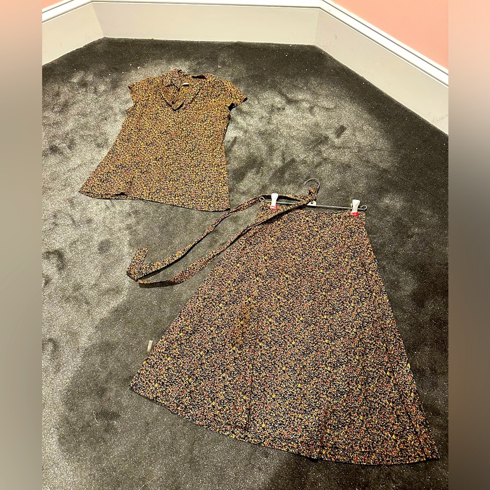 True vintage! : Adorable vintage 70s skirt and top